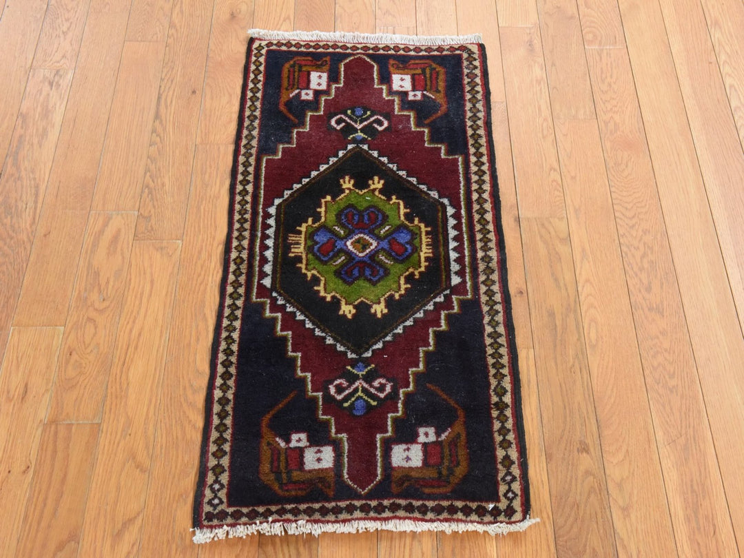 1'7" x 3'0" New Hand Knotted Red Wool Rectangle Oriental Rug - MOA10278653