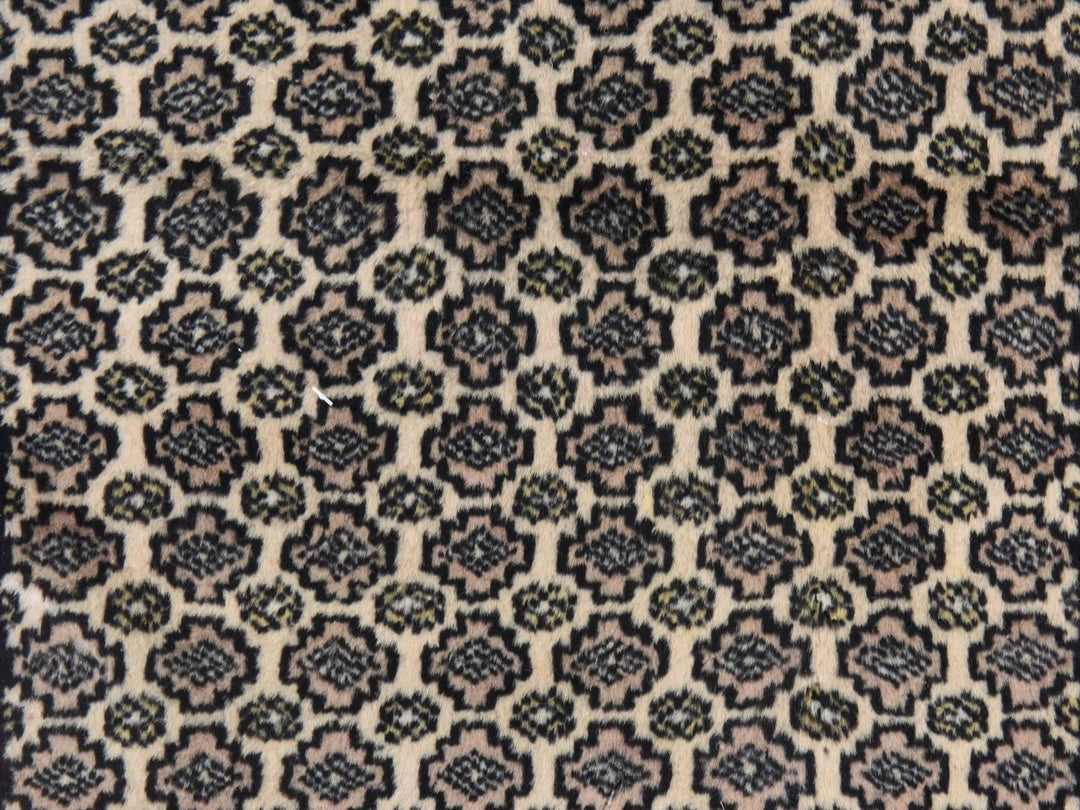 1'6" x 2'2" New Hand Knotted Ivory Wool Rectangle Oriental Rug - MOA10278657