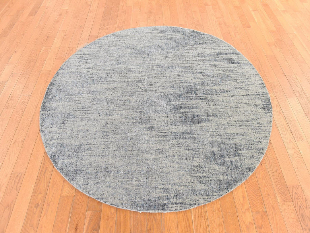 5'9" x 5'9" New Hand Loomed Grey Wool & Silk Round Oriental Rug - MOA10278700