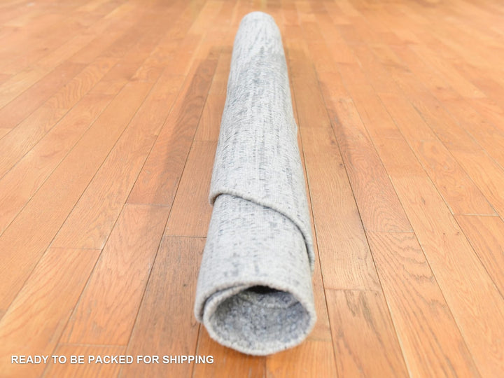 5'9" x 5'9" New Hand Loomed Grey Wool & Silk Round Oriental Rug - MOA10278700