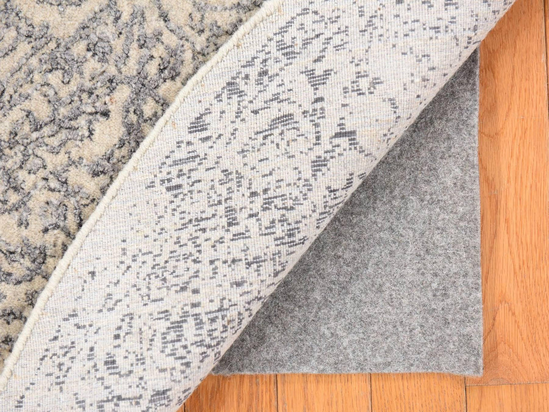 5'10" x 5'10" New Hand Loomed Grey Wool & Silk Round Oriental Rug - MOA10278704