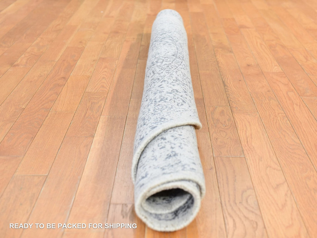 5'10" x 5'10" New Hand Loomed Grey Wool & Silk Round Oriental Rug - MOA10278704