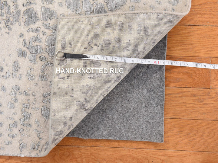 4'0" x 6'0" New Hand Knotted Grey Wool & Silk Rectangle Oriental Rug - MOA10278718