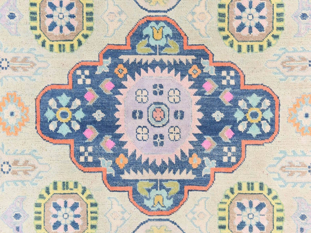 5'1" x 6'6" New Hand Knotted Ivory Wool Rectangle Oriental Rug - MOA10278724