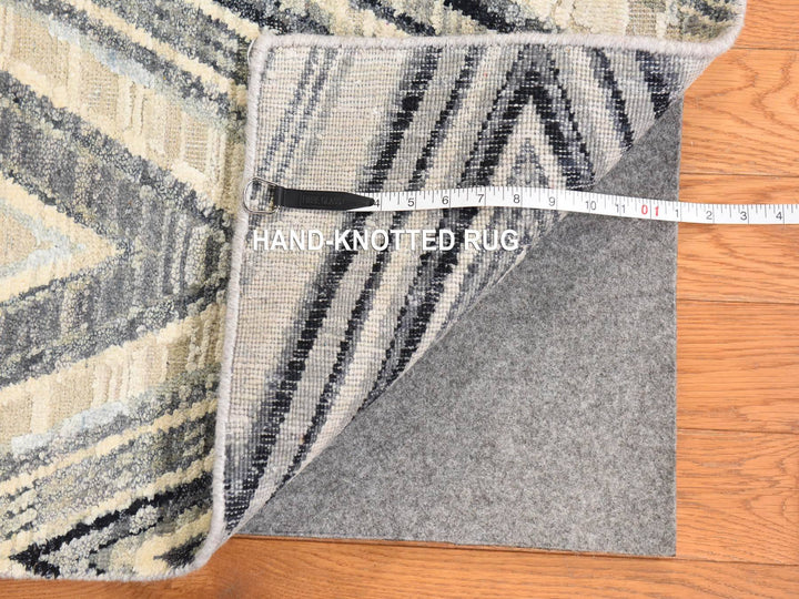 8'9" x 12'2" New Hand Knotted Grey Wool & Silk Rectangle Oriental Rug - MOA10278736