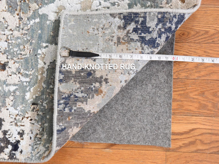 2'6" x 10'0" New Hand Knotted Grey Wool & Silk Runner Oriental Rug - MOA10278757