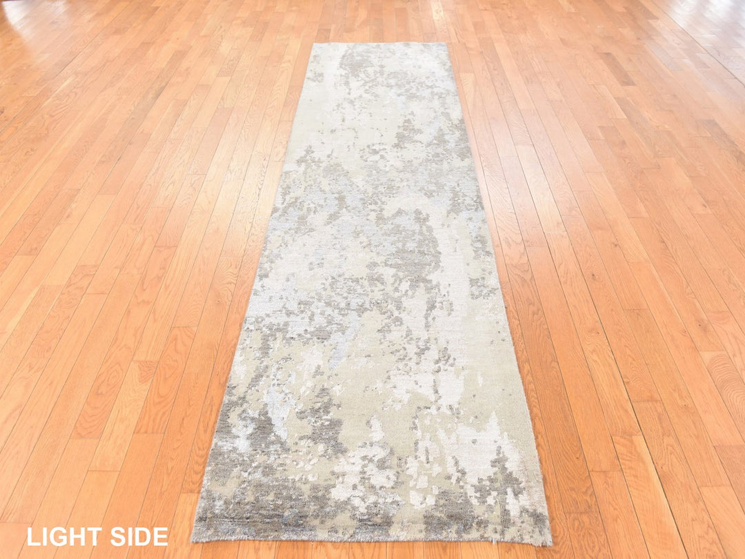 2'8" x 10'0" New Hand Knotted Grey Wool & Silk Runner Oriental Rug - MOA10278759