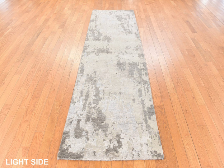2'8" x 9'7" New Hand Knotted Grey Wool & Silk Runner Oriental Rug - MOA10278761