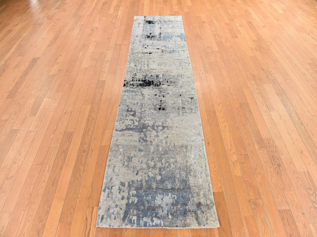 2'5" x 9'9" New Hand Knotted Beige Wool & Silk Runner Oriental Rug - MOA10278765
