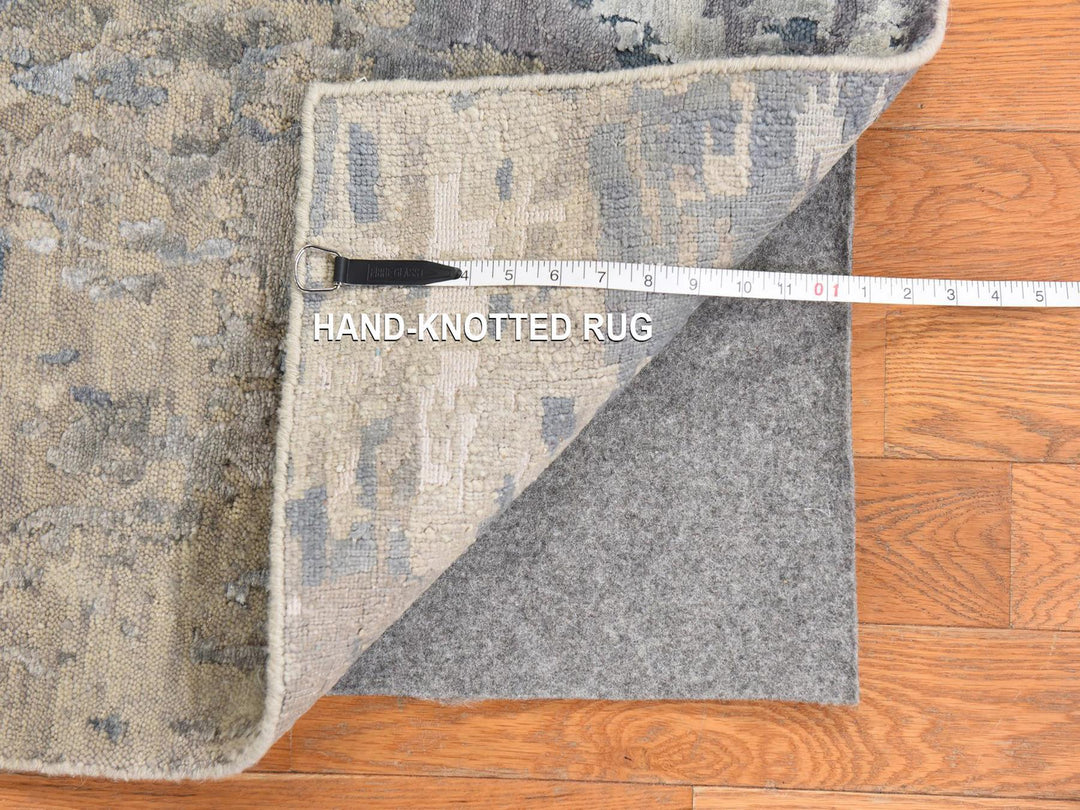 2'5" x 9'9" New Hand Knotted Beige Wool & Silk Runner Oriental Rug - MOA10278765