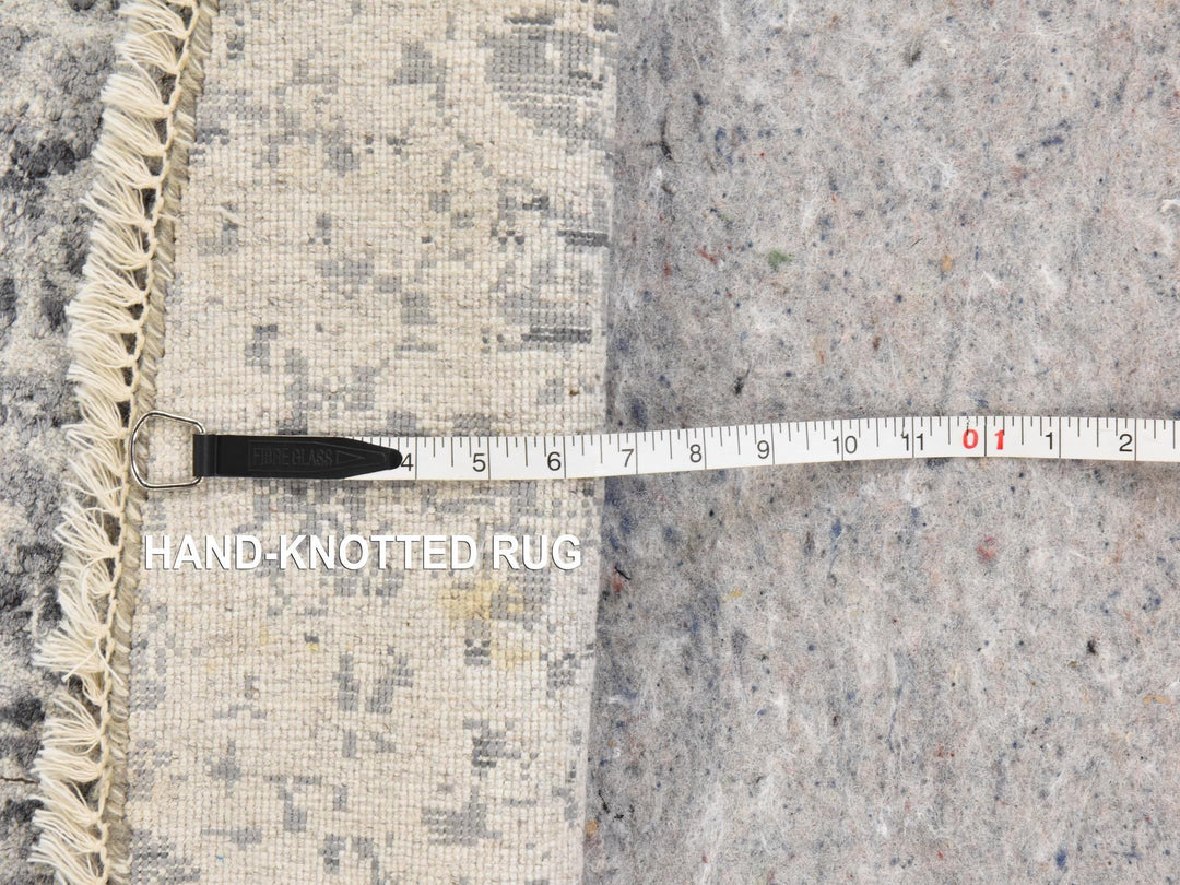 7'0" x 7'0" New Hand Knotted Grey Wool & Silk Round Oriental Rug - MOA10278857