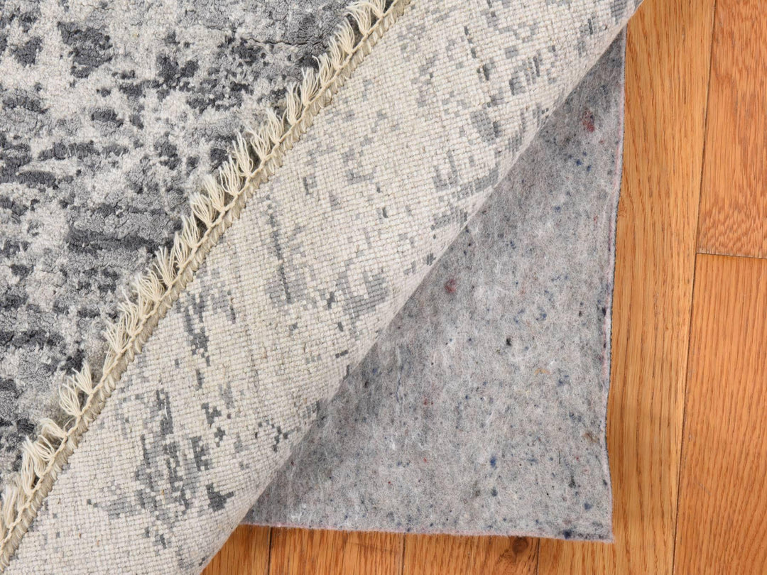 7'0" x 7'0" New Hand Knotted Grey Wool & Silk Round Oriental Rug - MOA10278857