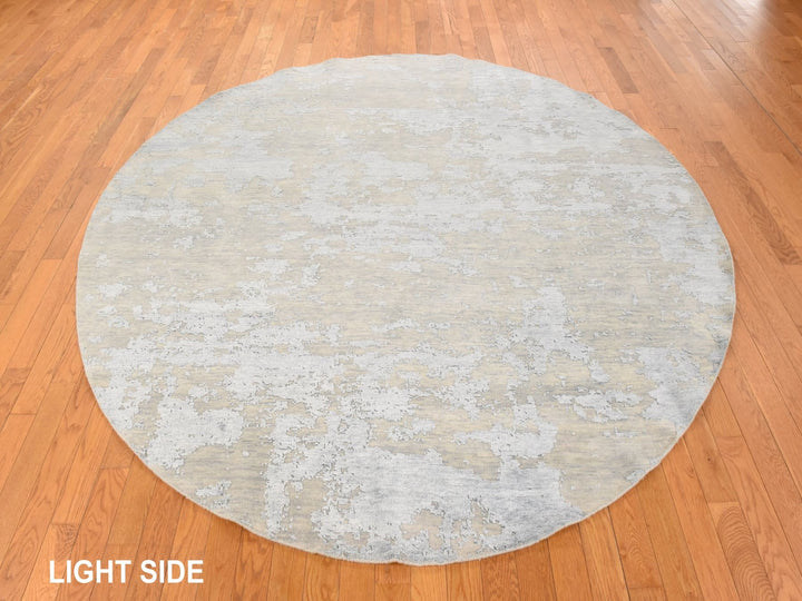 7'10" x 7'10" New Hand Knotted Grey Wool & Silk Round Oriental Rug - MOA10278859