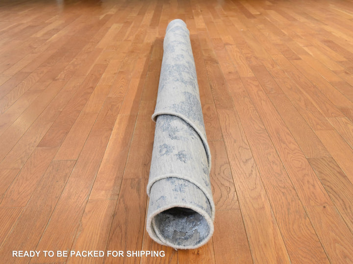7'10" x 7'10" New Hand Knotted Grey Wool & Silk Round Oriental Rug - MOA10278859