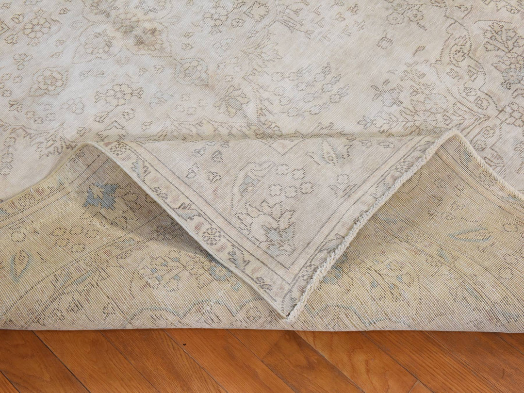 6'3" x 9'5" Vintage Hand Knotted Ivory Wool Rectangle Oriental Rug - MOA10278884