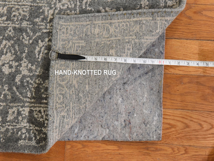 5'10" x 9'1" New Hand Loomed Grey Wool & Silk Rectangle Oriental Rug - MOA10278893