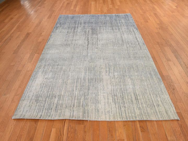 6'0" x 8'10" New Hand Knotted Grey Silk Rectangle Oriental Rug - MOA10278898