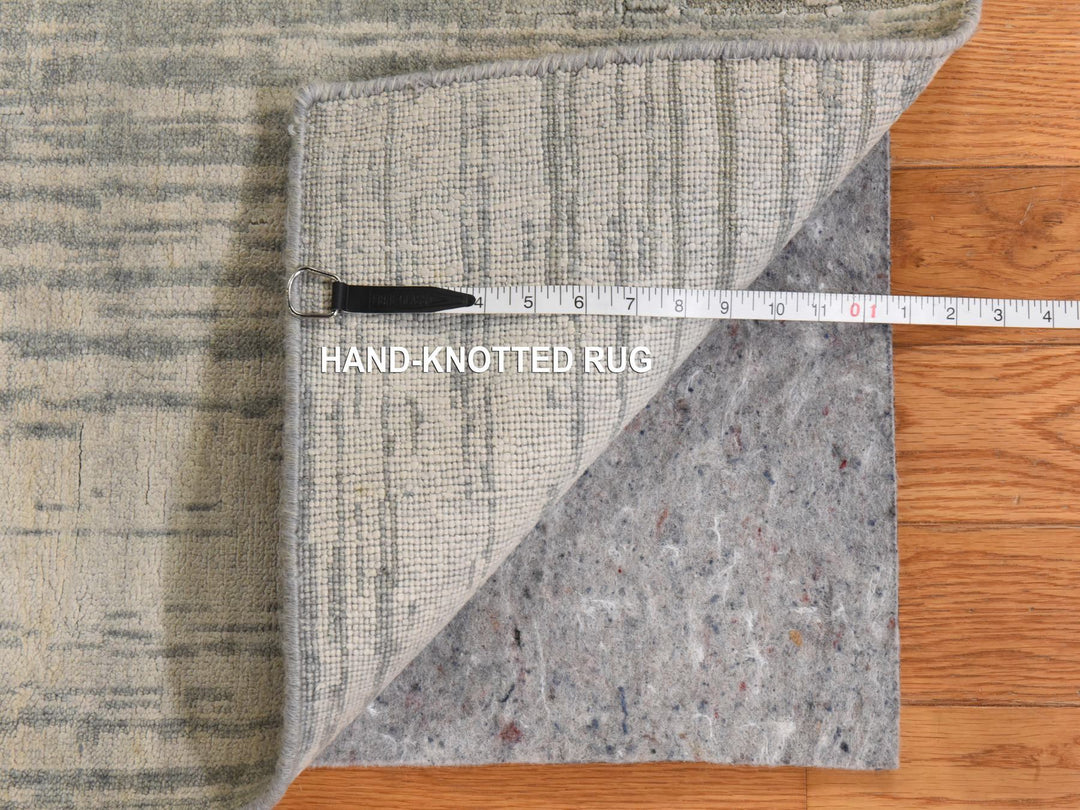6'0" x 8'10" New Hand Knotted Grey Silk Rectangle Oriental Rug - MOA10278898