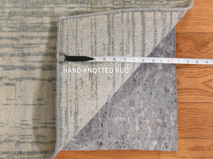 6'0" x 8'10" New Hand Knotted Grey Silk Rectangle Oriental Rug - MOA10278898