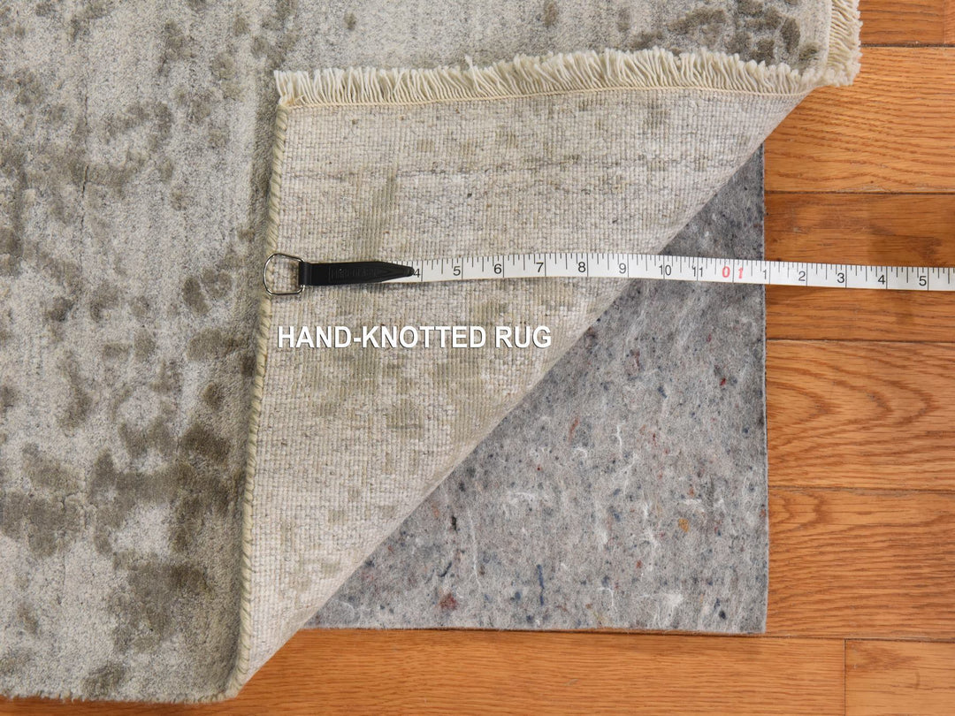 6'0" x 9'0" New Hand Knotted Grey Wool & Silk Rectangle Oriental Rug - MOA10278901