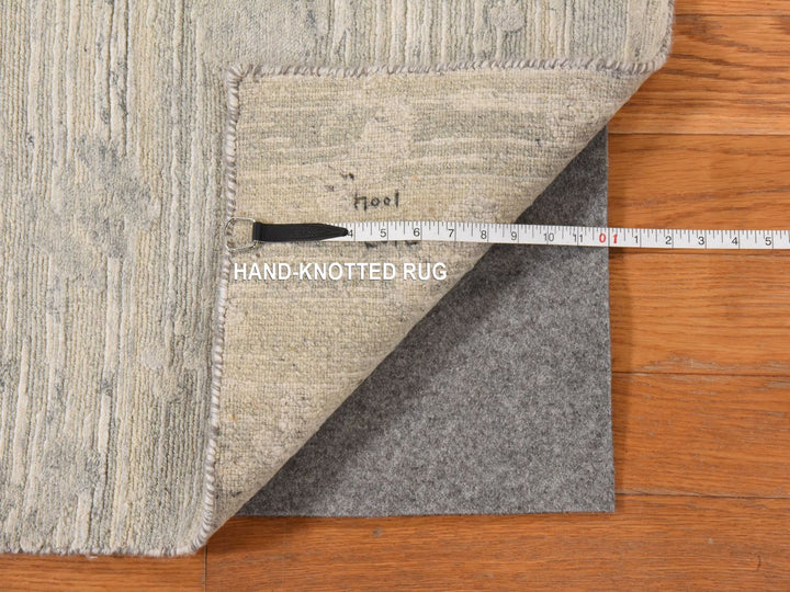 2'6" x 8'0" New Hand Knotted Grey Wool Runner Oriental Rug - MOA10278943