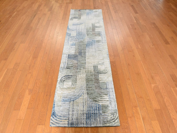 2'6" x 8'6" New Hand Knotted Ivory Wool & Silk Runner Oriental Rug - MOA10278952