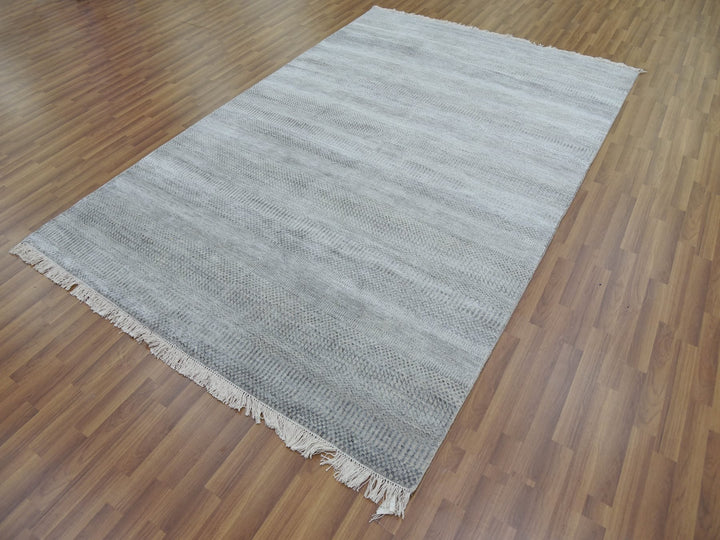 6'0" x 9'2" New Hand Knotted Grey Wool & Silk Rectangle Oriental Rug - MOA10279124