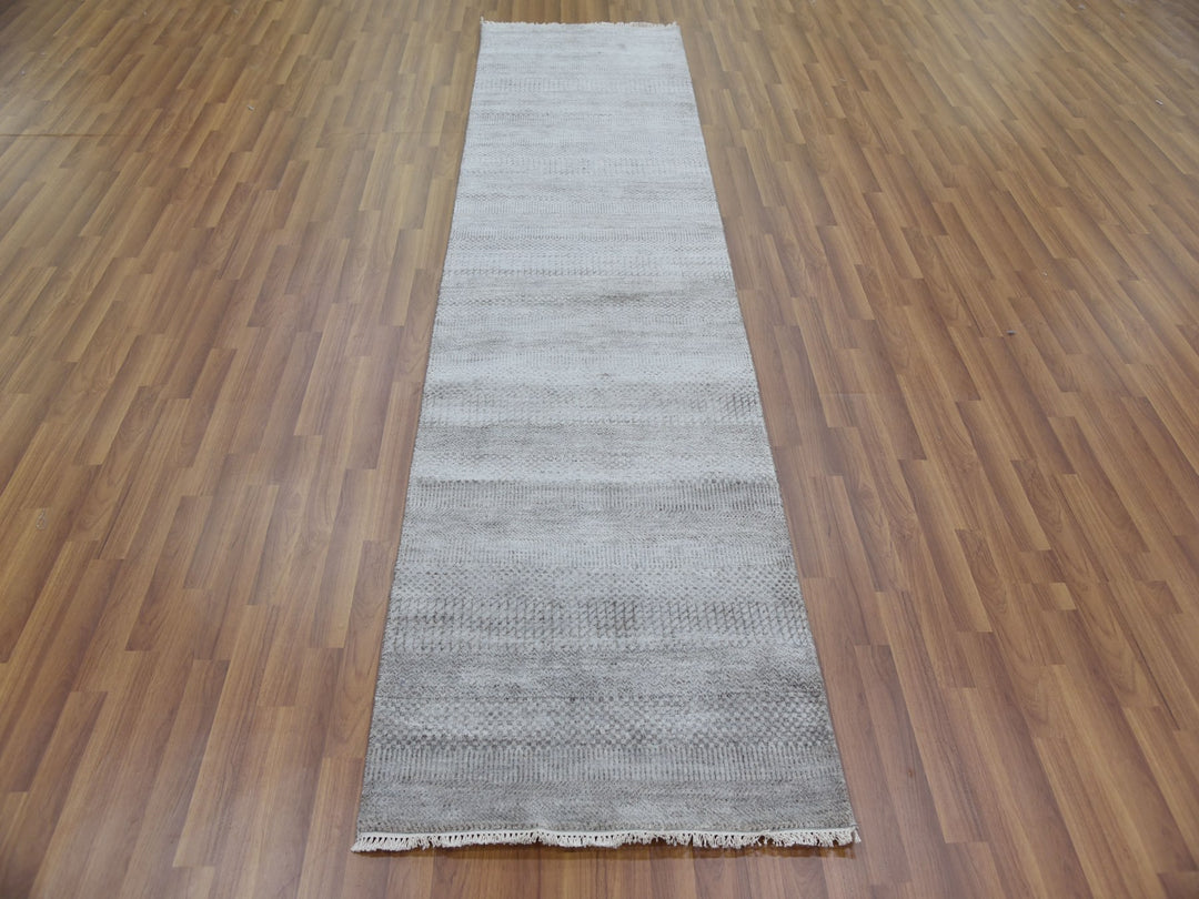 2'6" x 10'0" New Hand Knotted Grey Wool & Silk Runner Oriental Rug - MOA10279134