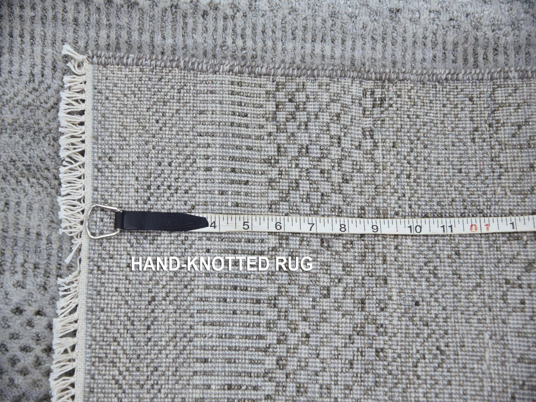 2'6" x 10'0" New Hand Knotted Grey Wool & Silk Runner Oriental Rug - MOA10279134