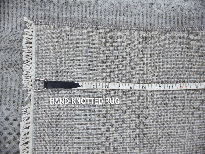 2'6" x 10'0" New Hand Knotted Grey Wool & Silk Runner Oriental Rug - MOA10279134