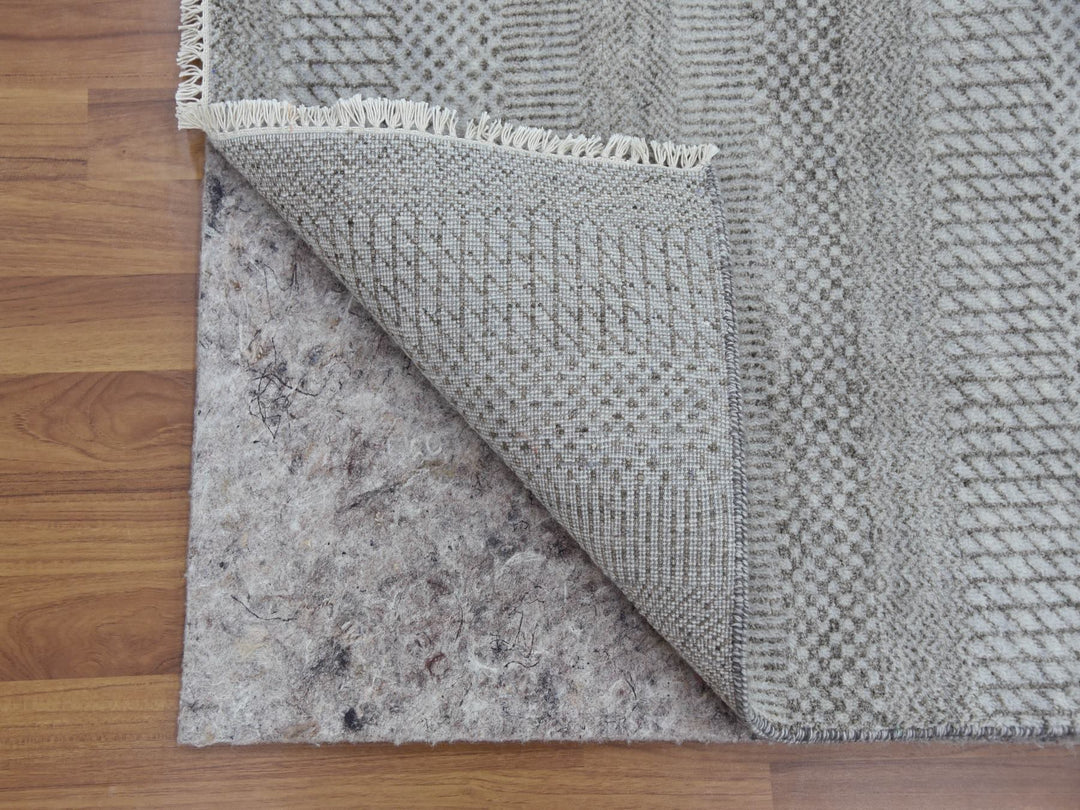 2'6" x 10'1" New Hand Knotted Grey Wool & Silk Runner Oriental Rug - MOA10279137