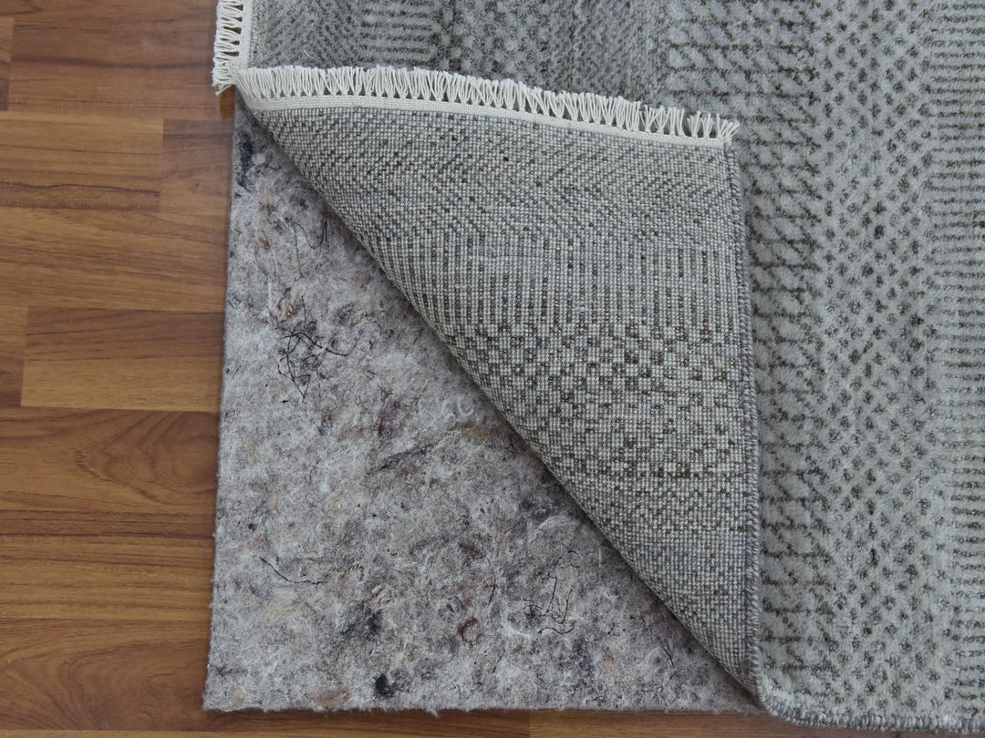 2'7" x 10'0" New Hand Knotted Grey Wool & Silk Runner Oriental Rug - MOA10279139