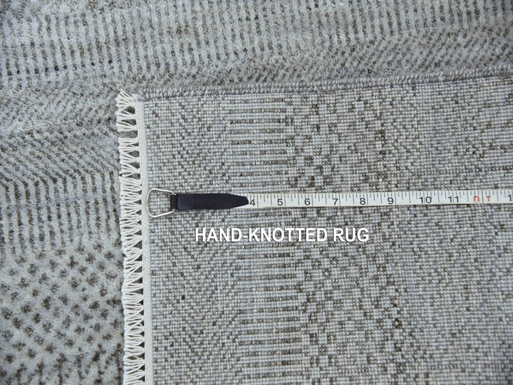 2'7" x 10'0" New Hand Knotted Grey Wool & Silk Runner Oriental Rug - MOA10279139