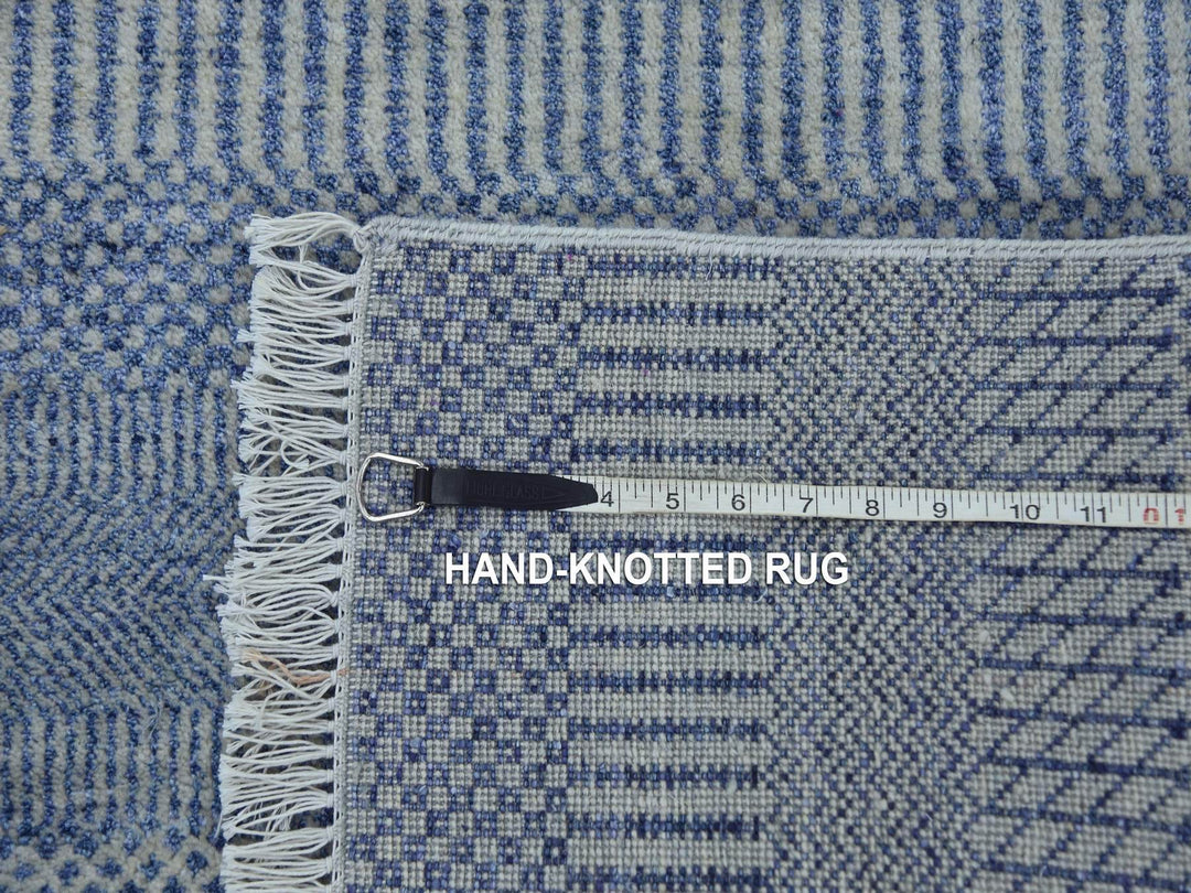 2'6" x 9'10" New Hand Knotted Grey Wool & Silk Runner Oriental Rug - MOA10279143