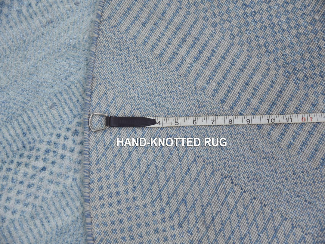 5'10" x 5'10" New Hand Knotted Blue Wool & Silk Round Oriental Rug - MOA10279157