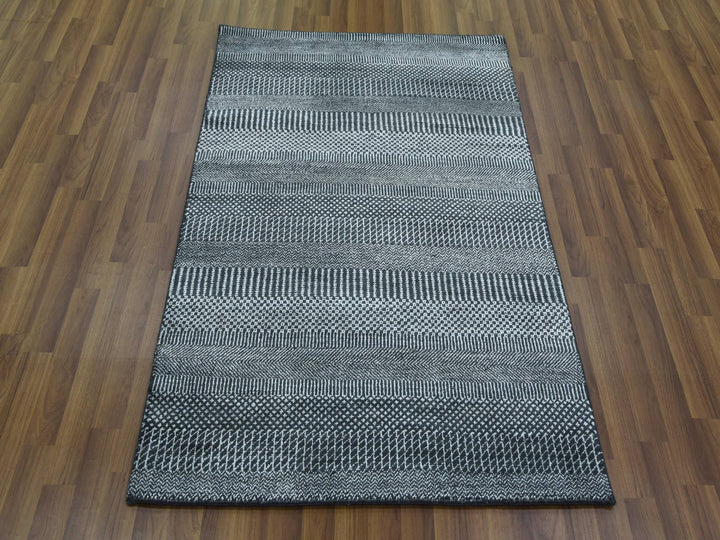 3'3" x 5'0" New Hand Knotted Grey Wool & Silk Rectangle Oriental Rug - MOA10279253
