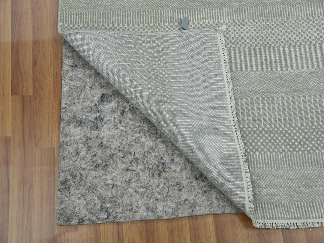 3'0" x 5'3" New Hand Knotted Grey Wool & Silk Rectangle Oriental Rug - MOA10279353