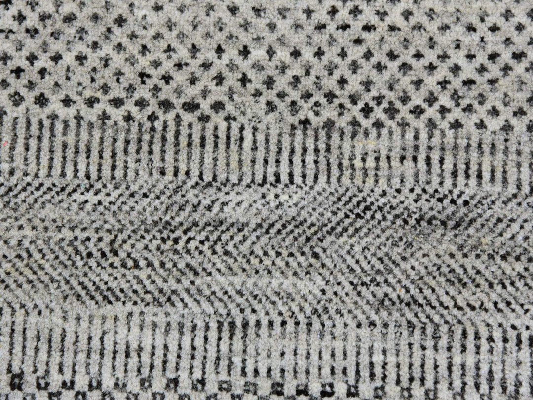 7'11" x 8'1" New Hand Knotted Grey Wool Square Oriental Rug - MOA10279559