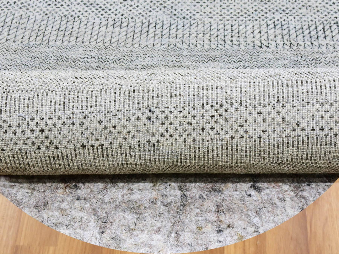 9'8" x 9'9" New Hand Knotted Grey Wool Round Oriental Rug - MOA10279563