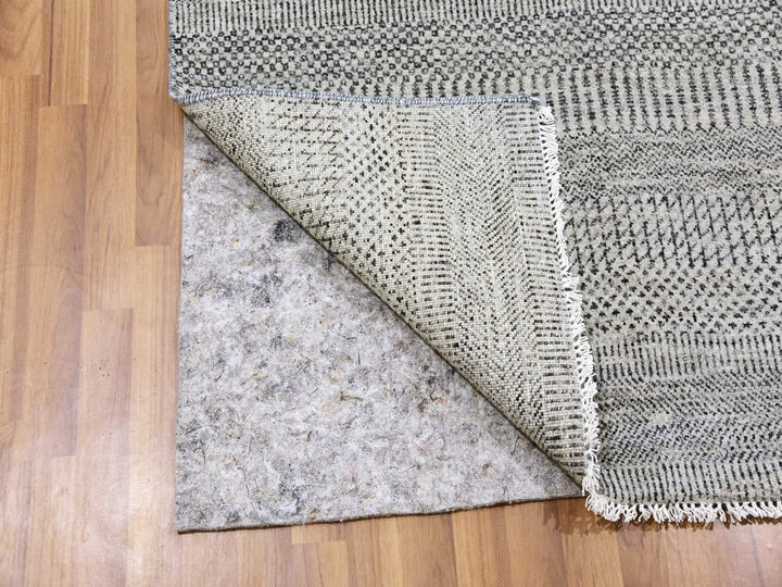 4'1" x 12'1" New Hand Knotted Grey Wool Runner Oriental Rug - MOA10279568