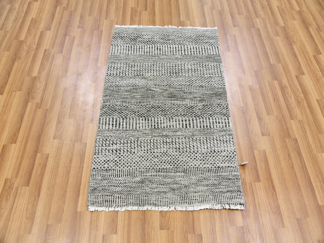 2'7" x 4'1" New Hand Knotted Grey Wool Rectangle Oriental Rug - MOA10279578