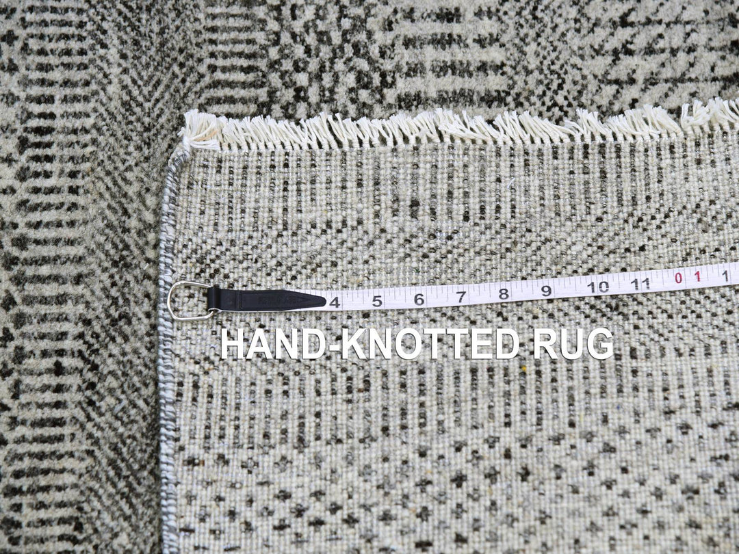2'7" x 4'1" New Hand Knotted Grey Wool Rectangle Oriental Rug - MOA10279578
