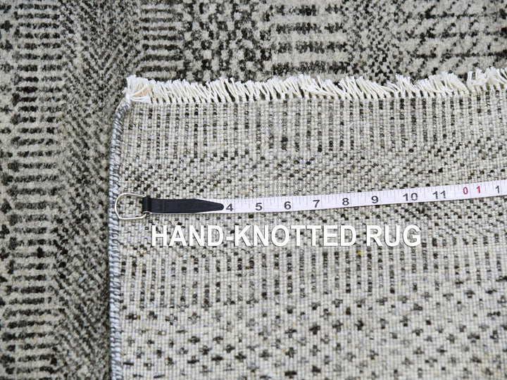 2'7" x 4'1" New Hand Knotted Grey Wool Rectangle Oriental Rug - MOA10279578