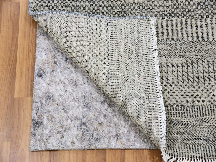 3'0" x 4'10" New Hand Knotted Grey Wool Rectangle Oriental Rug - MOA10279579