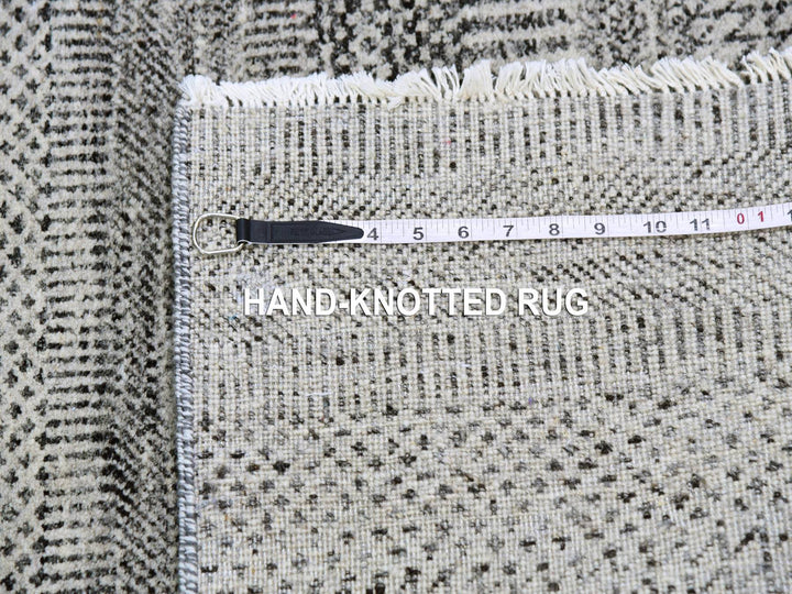 2'5" x 4'1" New Hand Knotted Grey Wool Rectangle Oriental Rug - MOA10279580