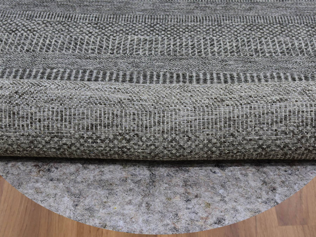 7'10" x 7'10" New Hand Knotted Grey Wool Round Oriental Rug - MOA10279592