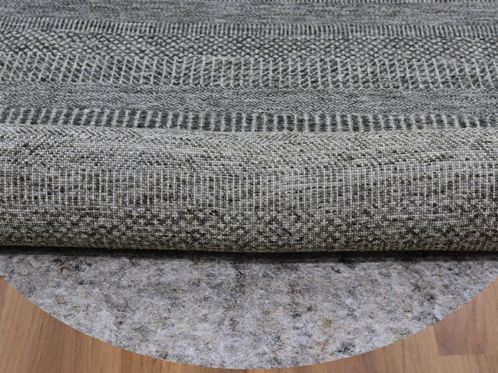 7'10" x 7'10" New Hand Knotted Grey Wool Round Oriental Rug - MOA10279592