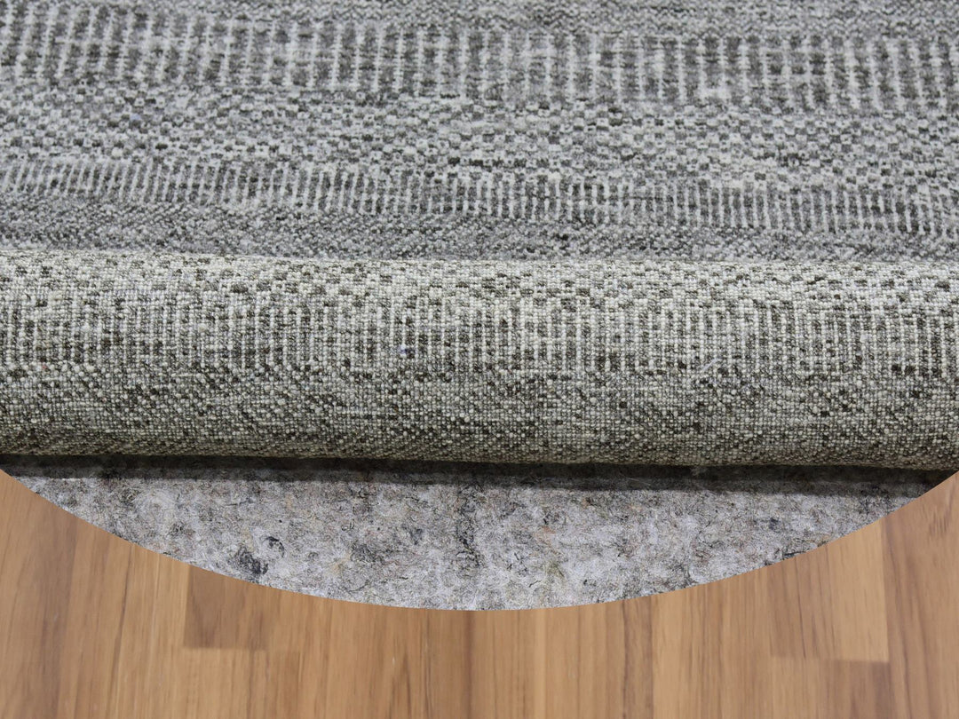 4'10" x 4'10" New Hand Knotted Grey Wool Round Oriental Rug - MOA10279595