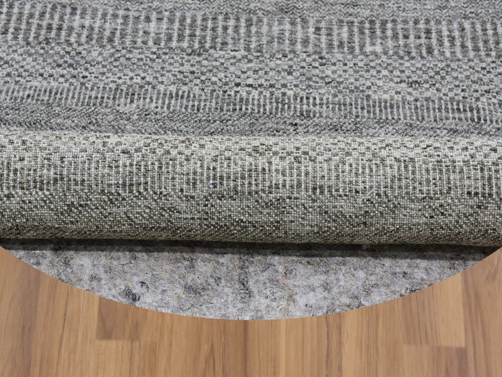 4'10" x 4'10" New Hand Knotted Grey Wool Round Oriental Rug - MOA10279595