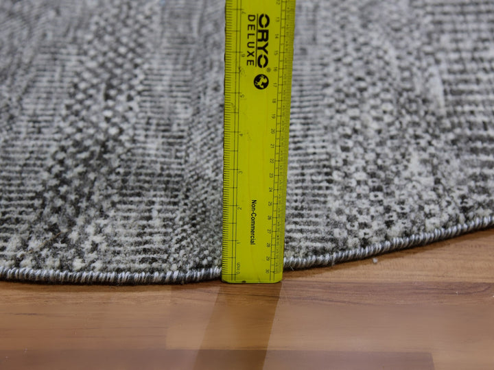4'10" x 4'10" New Hand Knotted Grey Wool Round Oriental Rug - MOA10279595